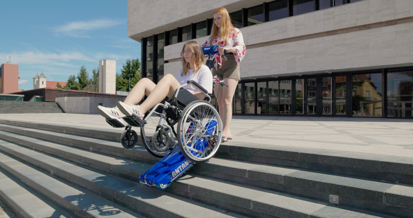 Pásový schodolez LG2004/150