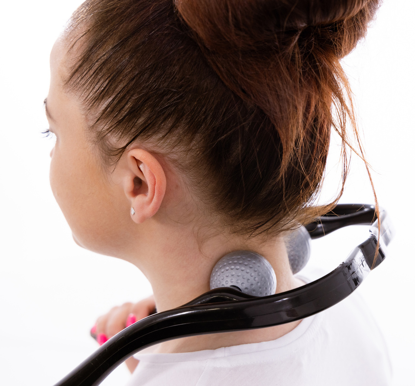 Masážna pomôcka na krk a krčnú chrbticu s 2 hlavicami