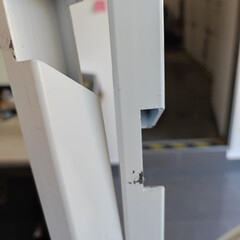 Podlahový stojan k biolampe Bioptron PRO 1 - POŠKRIABANÝ