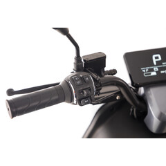 Elektrický skúter UNIZDRAV e-City s dojazdom 60 km