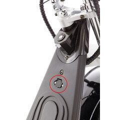 Elektrický Chopper UNIZDRAV PRO trojkolesový – výkonný 2000 W motor - HRDZA NA KONŠTRUKCII PRI BLATNÍKOCH, NAJAZDENÝCH 10 KM