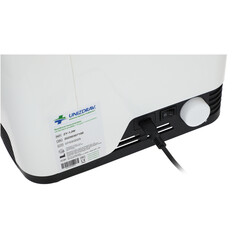 Kyslíkový koncentrátor s hlasovým výstupom UNIZDRAV, 7 l/min, biely