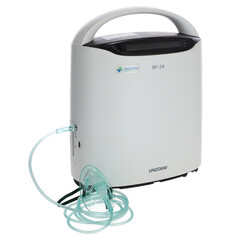 Kyslíkový koncentrátor UNIZDRAV 8F-2A - NABEHANÉ 2 HODINY, VÝSTAVNÝ KUS, KYSLÍK 95 %