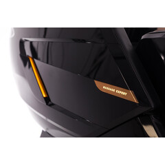 Masážne elektrické kreslo LUX 4D MASSAGER, čiernozlaté - VÝSTAVNÝ KUS, MIERNE ŠKRABANCE