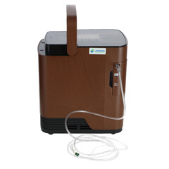 Kyslíkový koncentrátor s hlasovým výstupom UNIZDRAV, 7 l/min, imitácia dreva - NABEHANÉ 2 HODINY