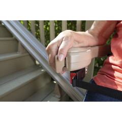 Stoličkový výťah Elite s rovnou koľajnicou