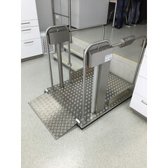 Zvislá zdvíhacia plošina MB 750