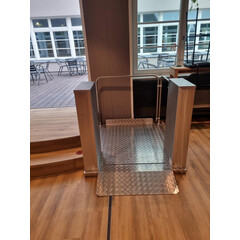 Zvislá zdvíhacia plošina MB 850