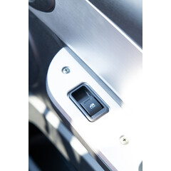 Elektrický trojkolesový skúter UNIZDRAV MiniCar - ŠKRABANEC NA PRAVOM HORNOM ROHU