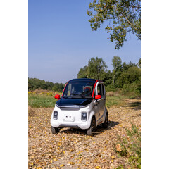 Elektromobil UNIZDRAV MiniCar - POŠKODENÁ FARBA NA ZADNOM NÁRAZNÍKU