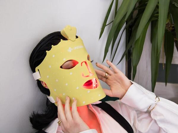 Prečo používať LED masky na tvár | Krásna a zdravá pleť