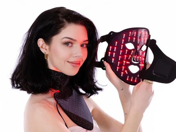 Ako sa starať o pleť pri používaní LED masky na tvár