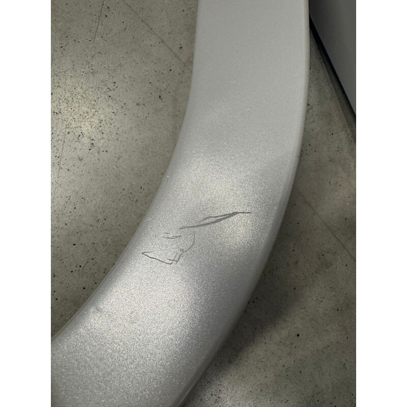 Elektrický zdvihák - BEZ ZÁVESNÉHO VAKU, MIERNE ZNEČISTENÉ KOLIESKA, ŠKRABANCE NA KONŠTRUKCII