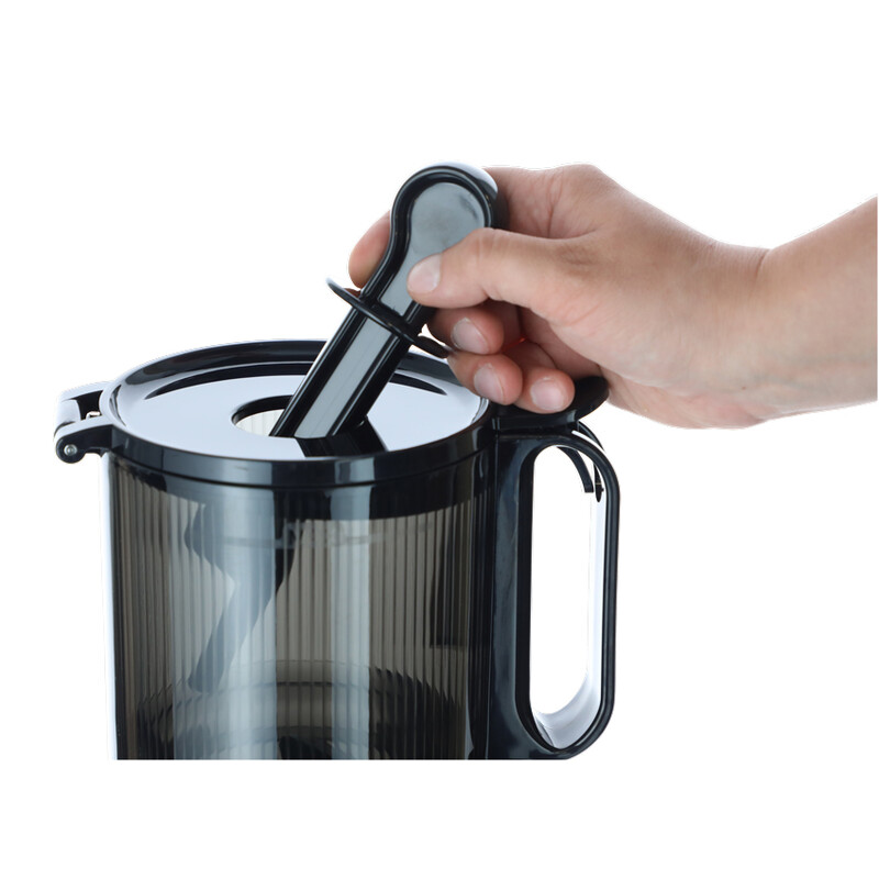 Odšťavovač ovocia a zeleniny UNIZDRAV