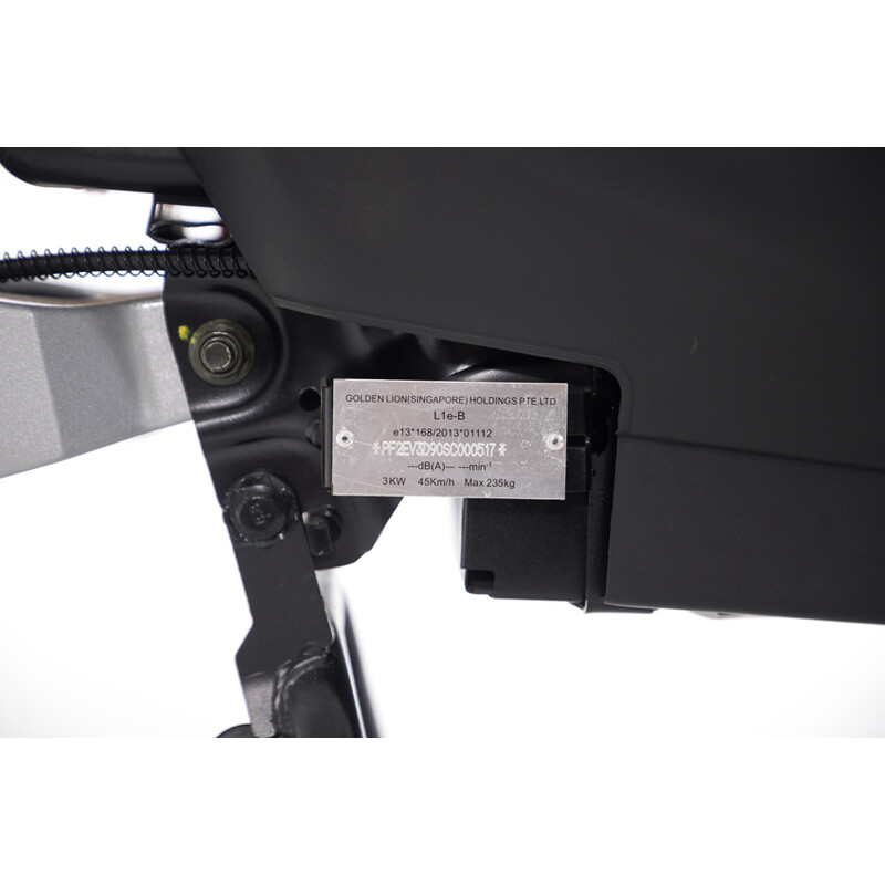 Elektrický skúter UNIZDRAV e-City s dojazdom 60 km