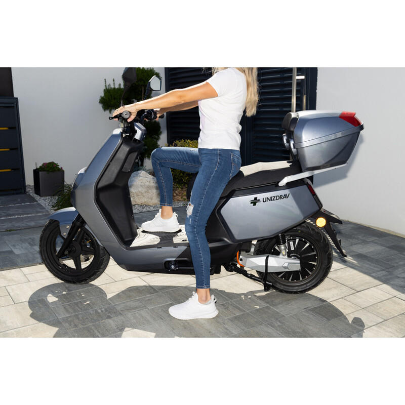 Elektrický skúter UNIZDRAV e-City s dojazdom 120 km