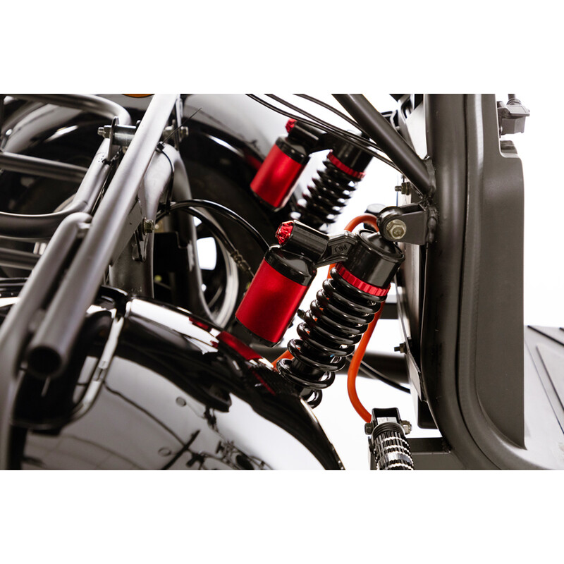 Elektrický Chopper UNIZDRAV PRO trojkolesový – výkonný 2000 W motor - HRDZA NA KONŠTRUKCII PRI BLATNÍKOCH, NAJAZDENÝCH 10 KM