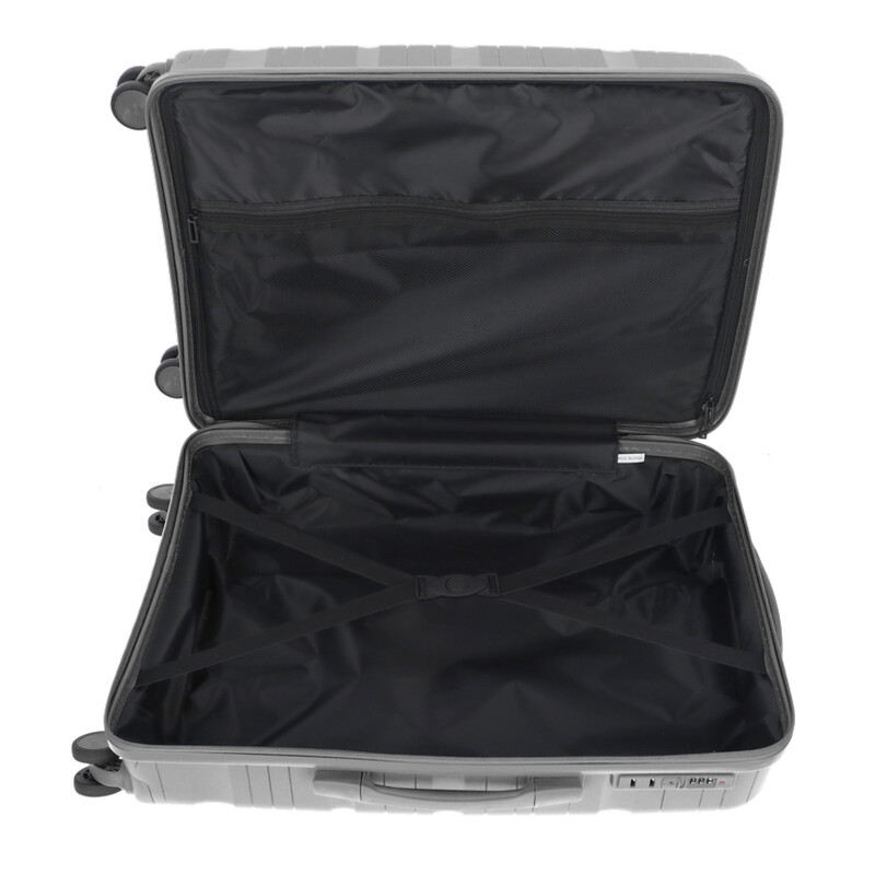 Cestovný kufor, čierny