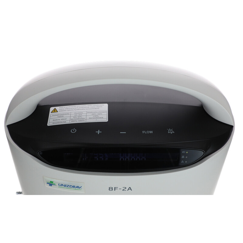 Kyslíkový koncentrátor UNIZDRAV 8F-2A - NABEHANÉ 2 HODINY, VÝSTAVNÝ KUS, KYSLÍK 95 %