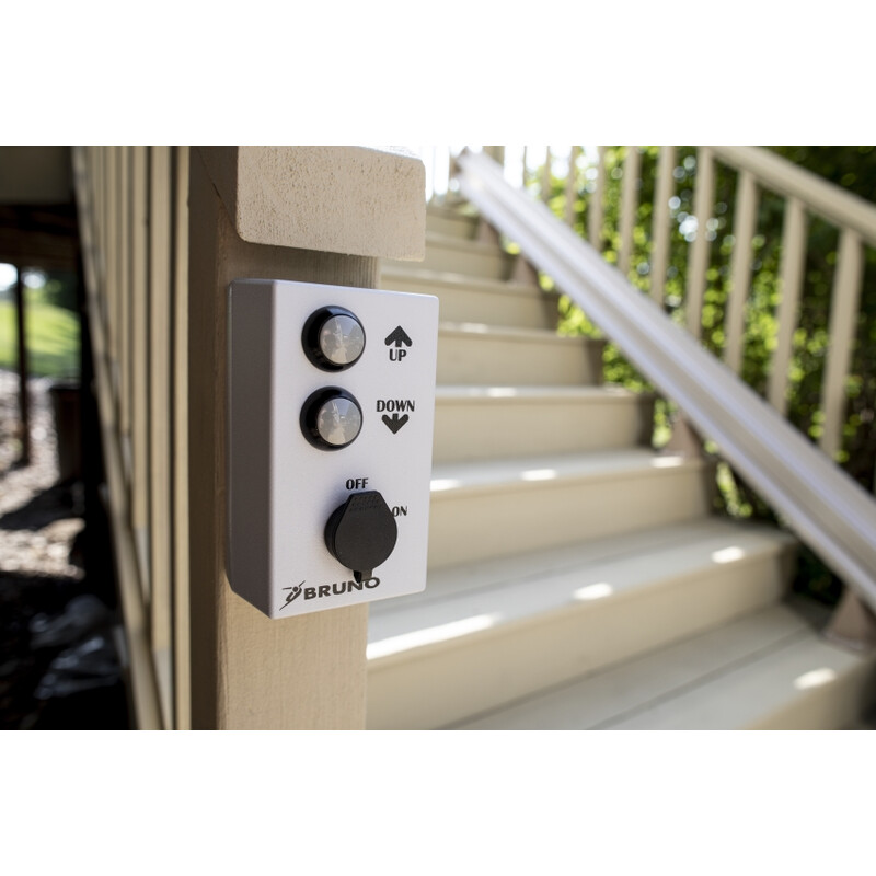 Stoličkový výťah Elite s rovnou koľajnicou