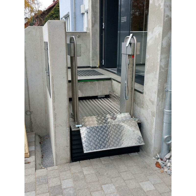 Zvislá zdvíhacia plošina MB 750