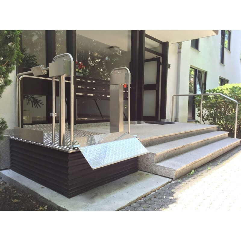 Zvislá zdvíhacia plošina MB 750