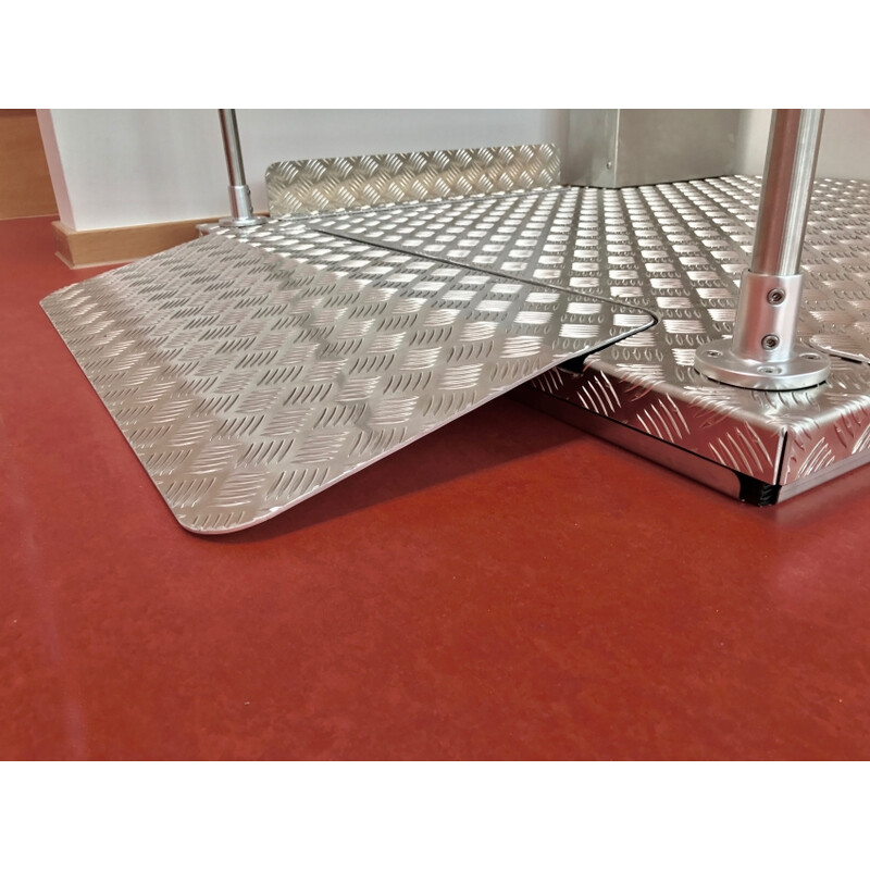 Zvislá zdvíhacia plošina MB 850