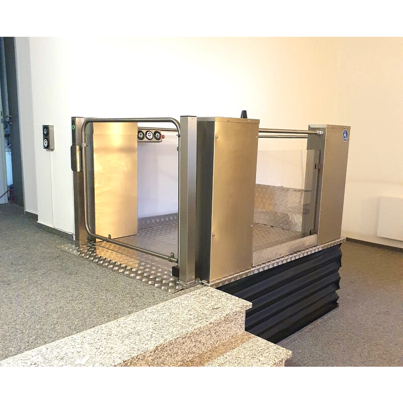 Zvislá zdvíhacia plošina MB Quattro