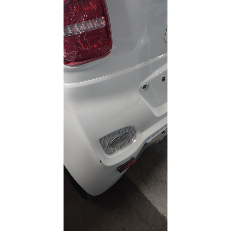 Elektromobil UNIZDRAV MiniCar - POŠKODENÁ FARBA NA ZADNOM NÁRAZNÍKU